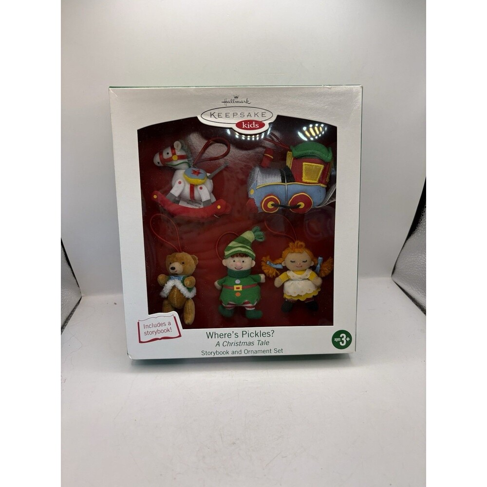 HALLMARK KEEPSAKE KIDS  WHERES PICKLES  5 PC PLUSH ORNAMENT & STORYBOOK SET NEW